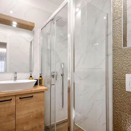 דירה Imperial Residences East רייקה