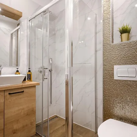 Imperial Residences East *