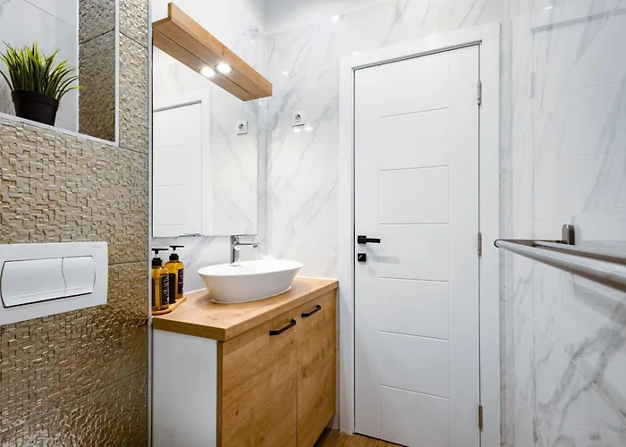 Imperial Residences East