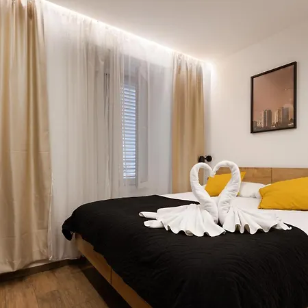 Imperial Residences East شقة