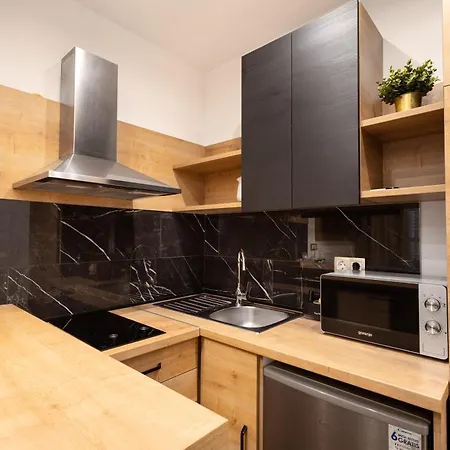 Imperial Residences East شقة غييكا