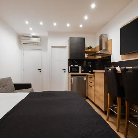 Imperial Residences East شقة