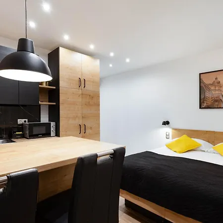 Imperial Residences East غييكا