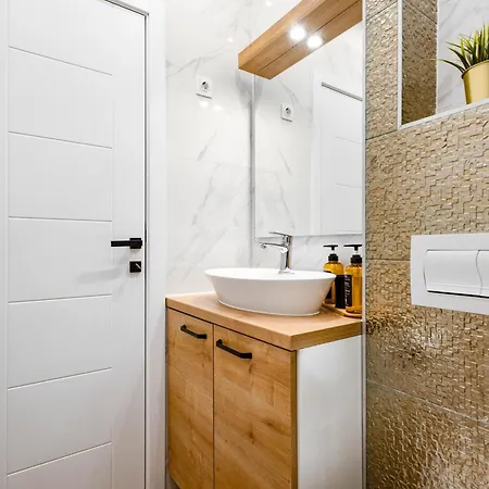 Imperial Residences East